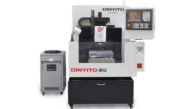 小型數(shù)控精雕機(jī)是怎么樣自動(dòng)換刀的？